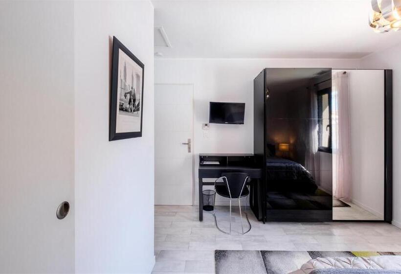 חדר סטנדרט נוף לבריכה, Villa Géna