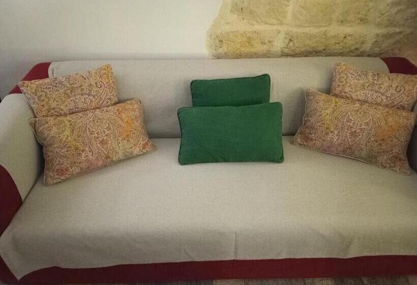 سوییت, Il Pavone