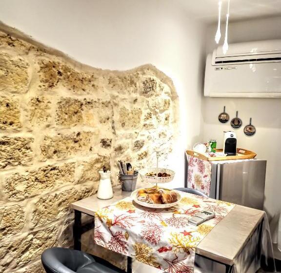 سوییت, Il Pavone