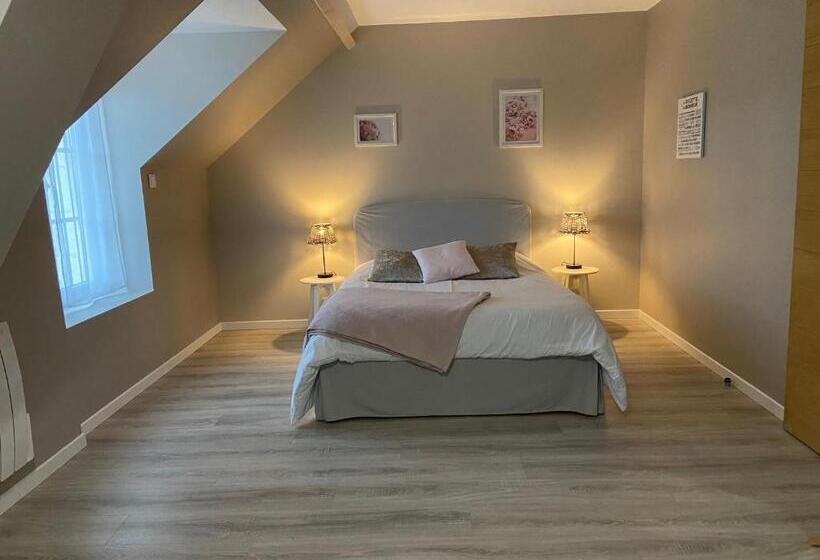 غرفة قياسية رباعية, La Vieille Maison