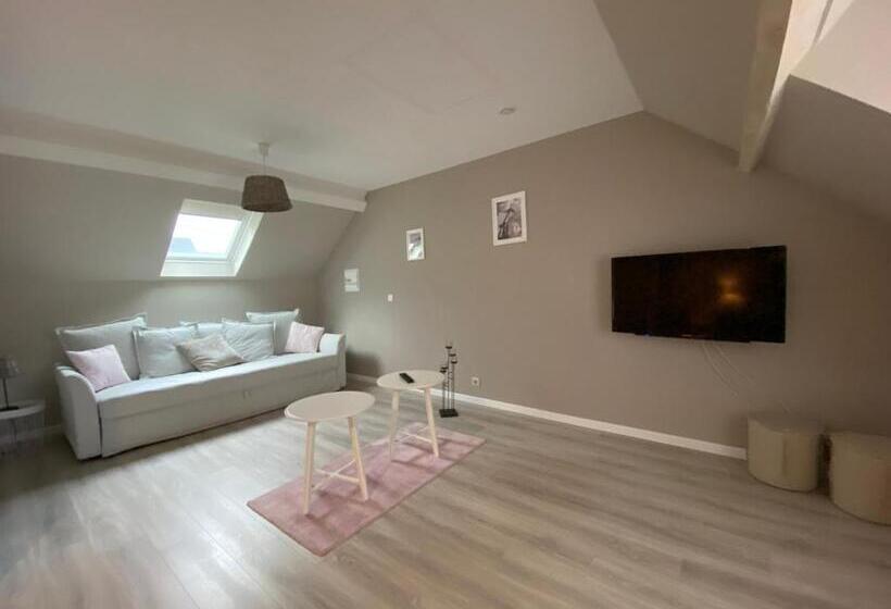 غرفة قياسية رباعية, La Vieille Maison