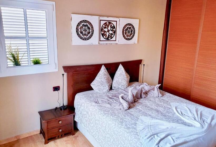 اتاق لوکس با بالکن و چشمانداز دریا, Bed & Breakfast Tenerife