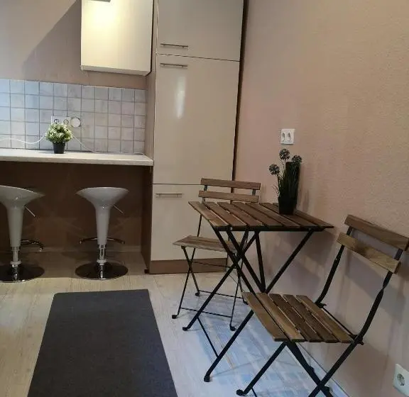 Huoneisto 3 Makuuhuonetta, Apartment Caracalla