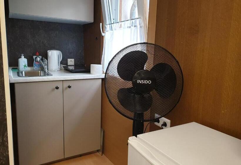 标准平房, Apartment Caracalla