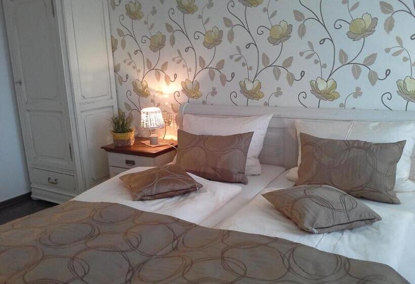 Номер Стандарт, Gasthaus Hinterländer Schweiz