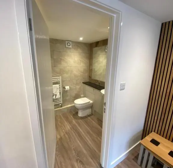 １階の１ベッドルームアパートメント, Ramsey Rooms