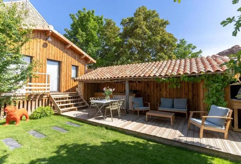 اتاق استاندارد با تراس, Au Logis De Bellefois Chambres D Hôtes