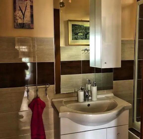 استودیو استاندارد با تراس, Villa Borostyán