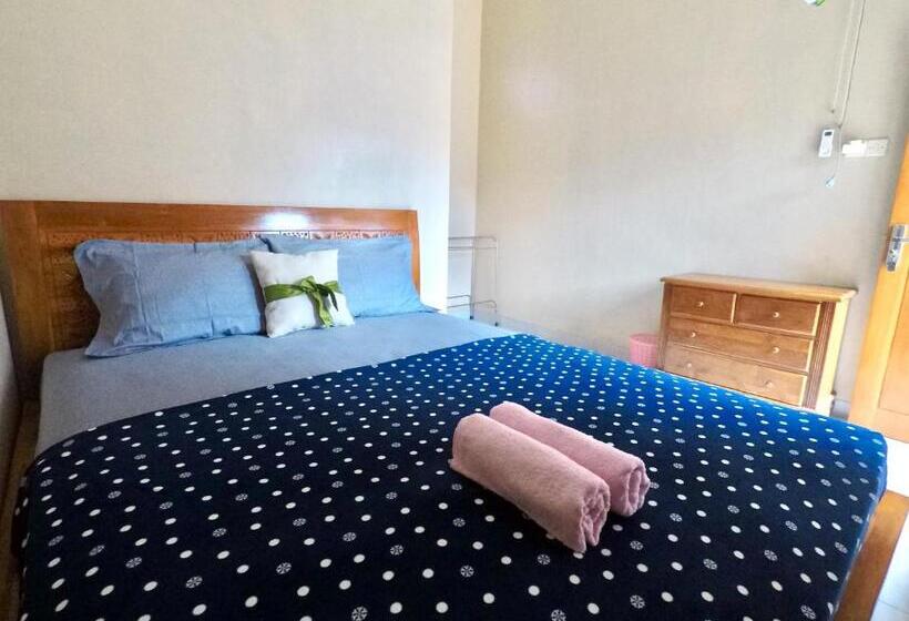 Quarto Deluxe, Asta Homestay