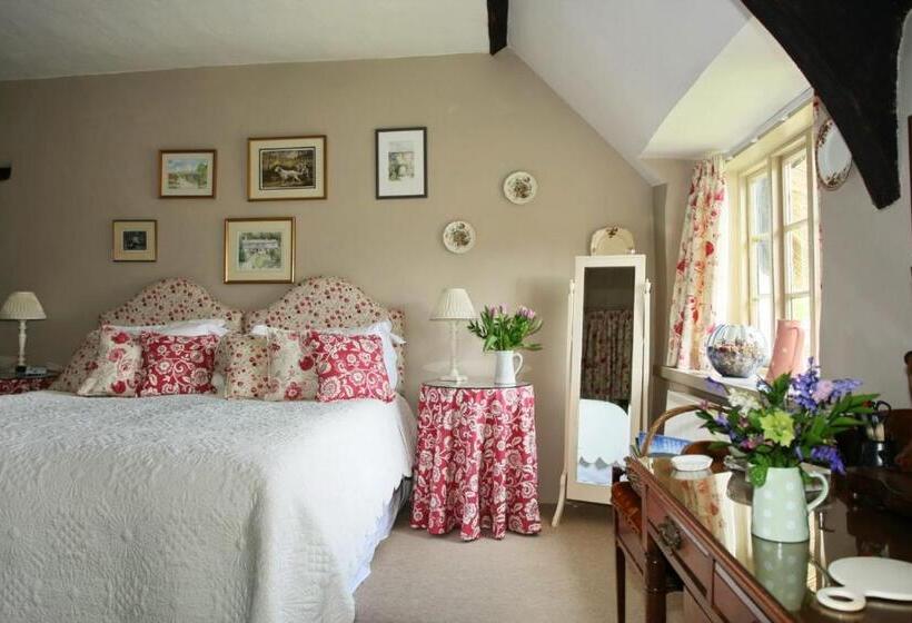 スタンダードルーム, Brook Farmhouse