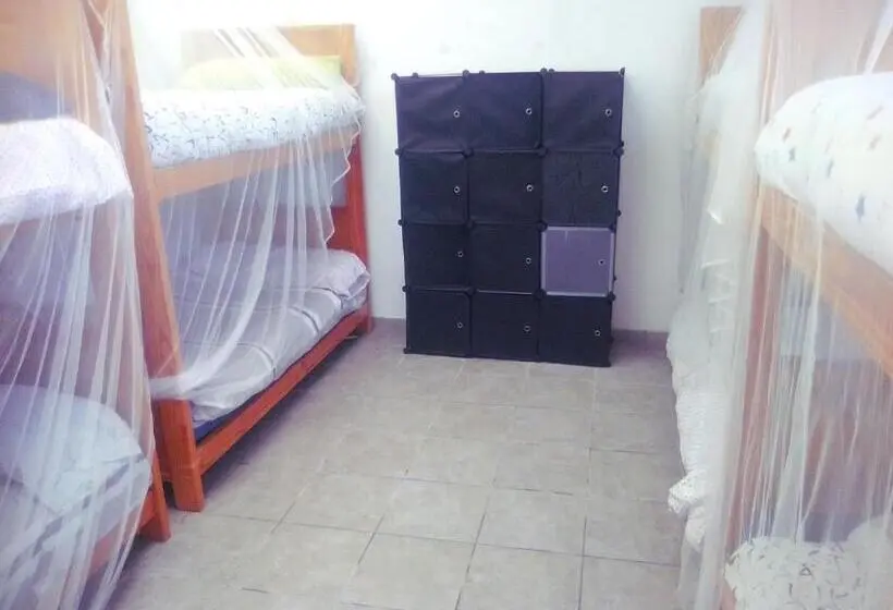 ルームシェアのワンベッド, Coruña Backpackers Hostel