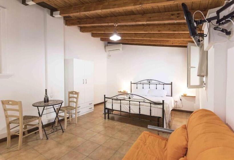 스탠다드 스튜디오 킹침대, Eloka