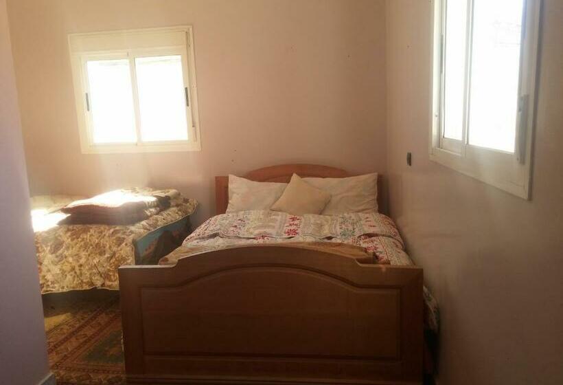 اتاق لوکس, Moussem Des Fiançailles