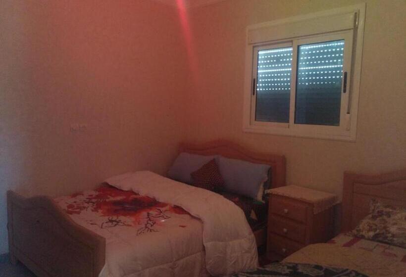 اتاق لوکس, Moussem Des Fiançailles