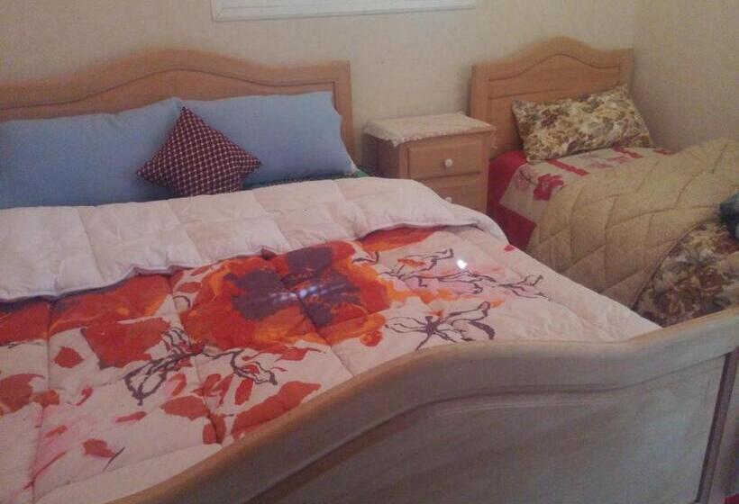 اتاق لوکس, Moussem Des Fiançailles