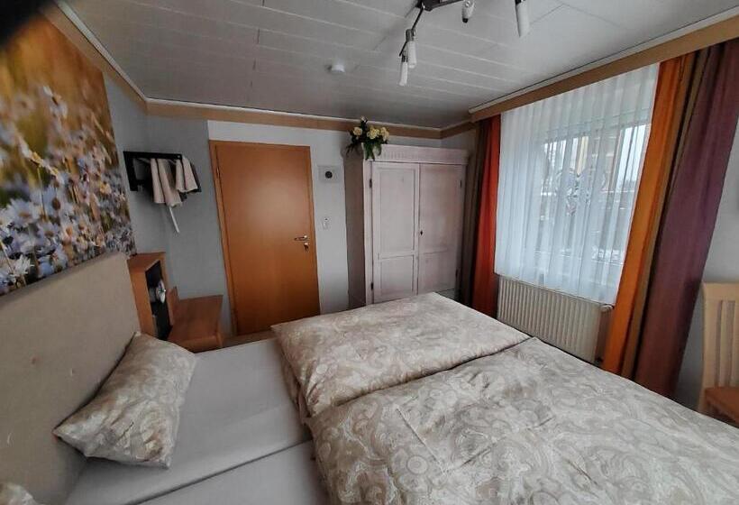 Номер Стандарт Вид на Сад, B & B Gästehaus Schmidt