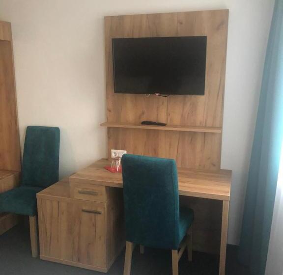 Номер Стандарт, Burghotel Homberg