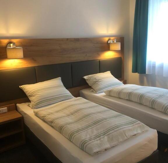 Номер Стандарт, Burghotel Homberg