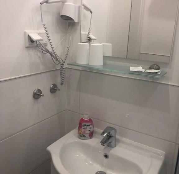 Номер Стандарт, Burghotel Homberg