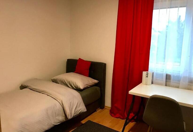 Номер Стандарт Совместная Ванная, Juna