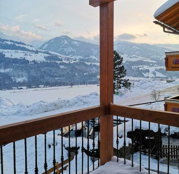 דירת חדר, Schneekristall