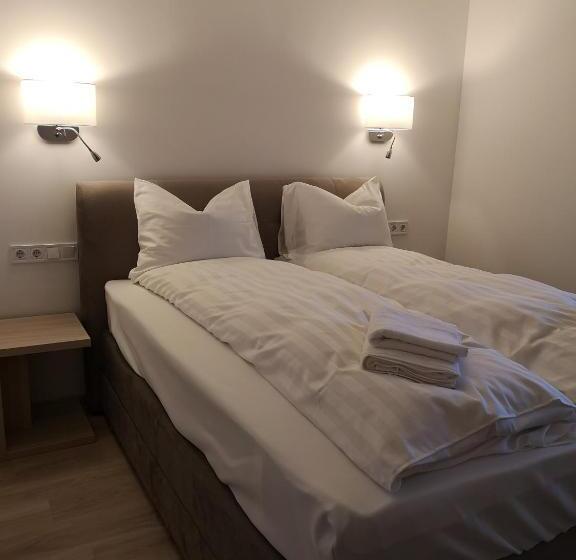 דירת שני חדרים, Schneekristall