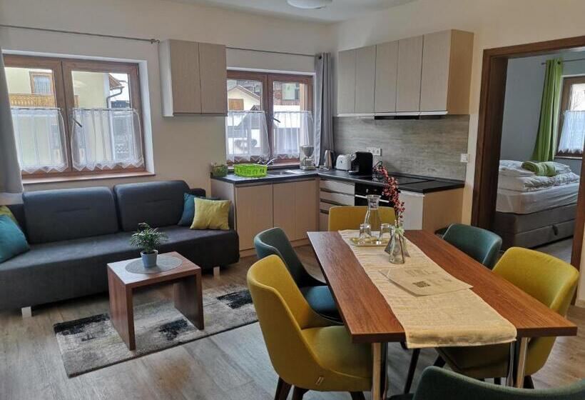 דירת שני חדרים, Schneekristall