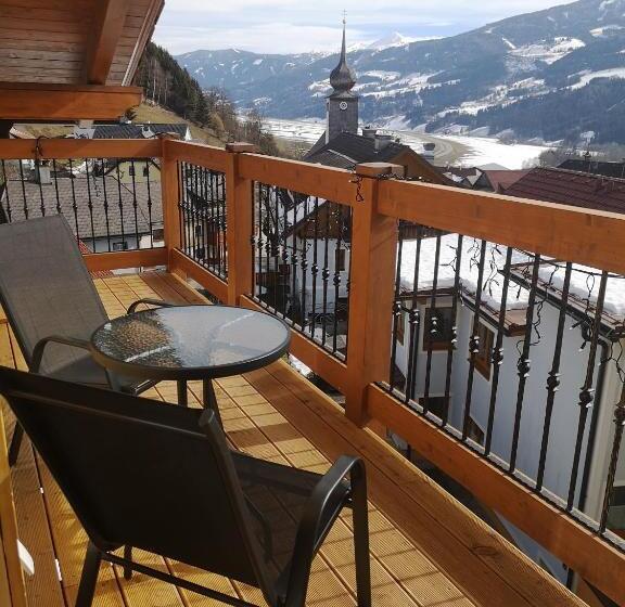 דירת שני חדרים, Schneekristall