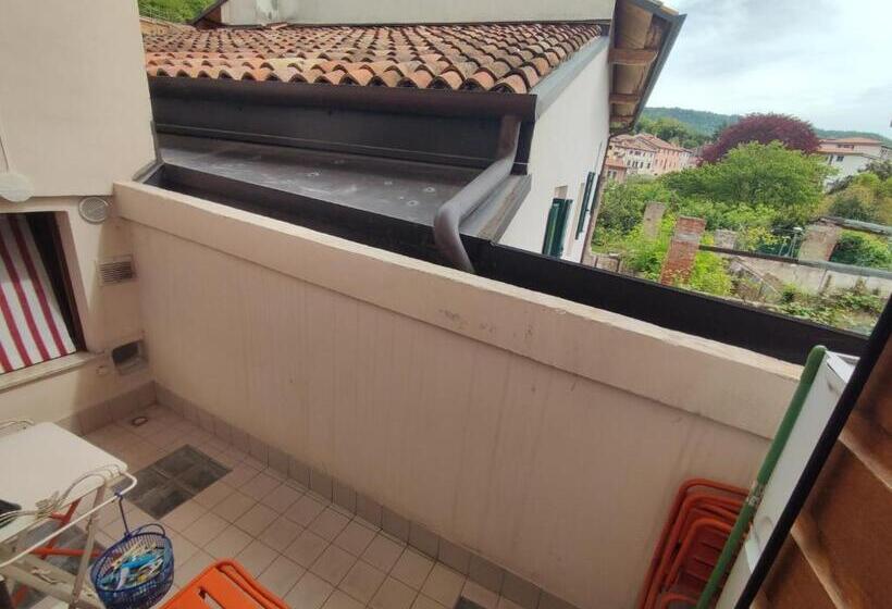 Standard Triple Room with Terrace, Torre Cà Emo   Dormire A Serravalle