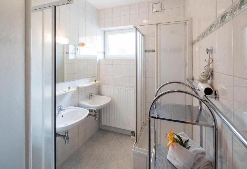 חדר משפחתי, Gasthaus Pension Zum Lustigen Steirer