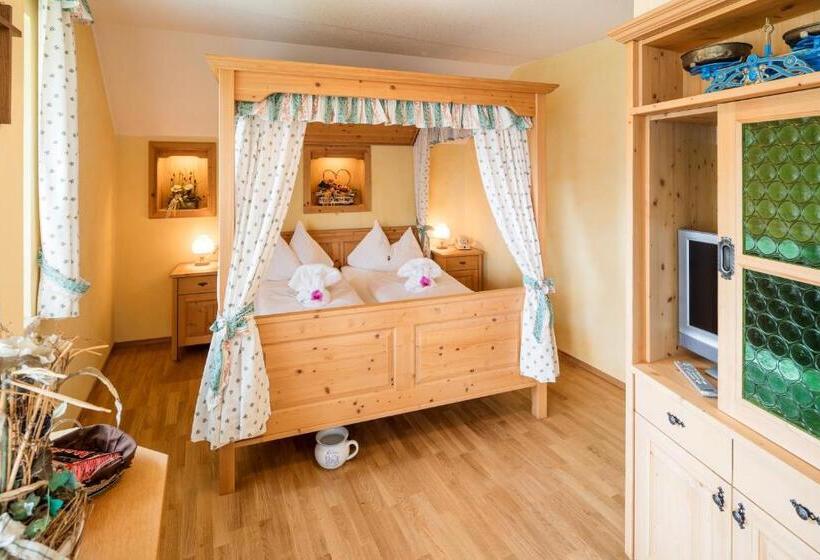 סוויטה, Gasthaus Pension Zum Lustigen Steirer