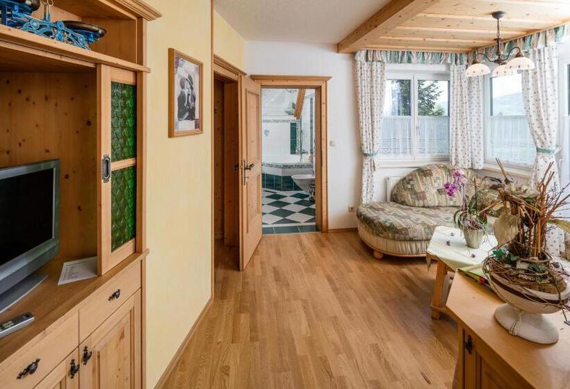 סוויטה, Gasthaus Pension Zum Lustigen Steirer