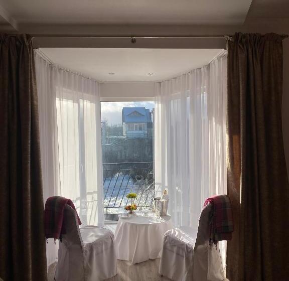 اتاق لوکس با بالکن, Viešbutis Banga