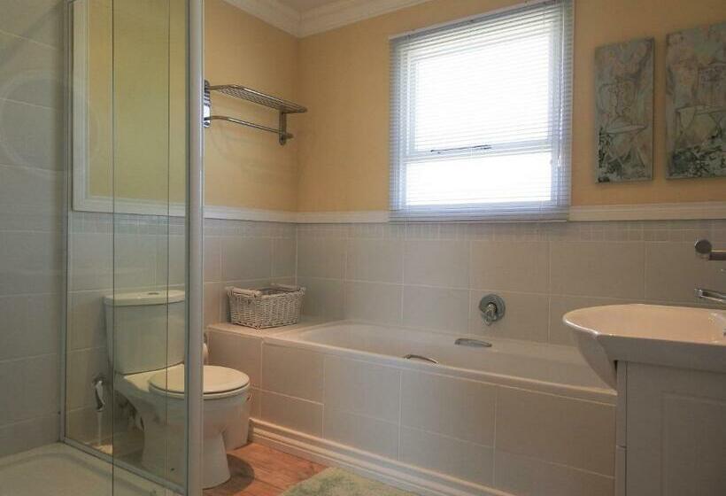 غرفة قياسية, Julsie S Home