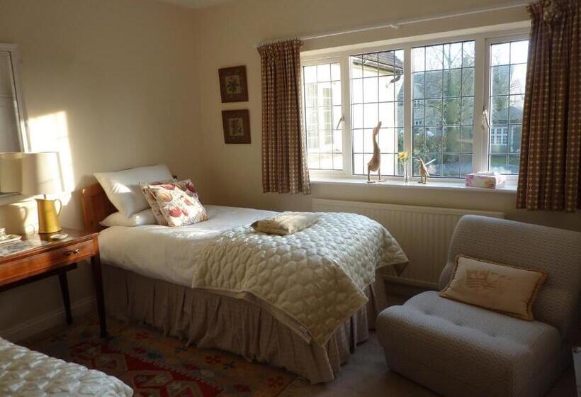 Standard room with outdoor bath, Maunditts House