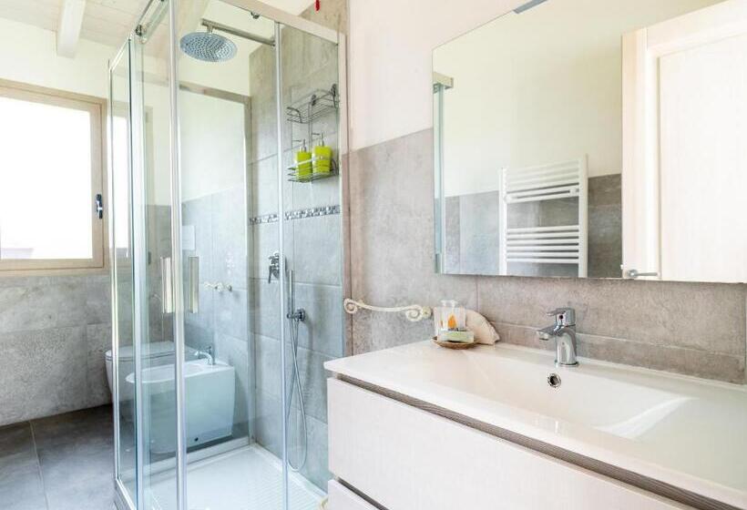 غرفة قياسية, Sa Costa