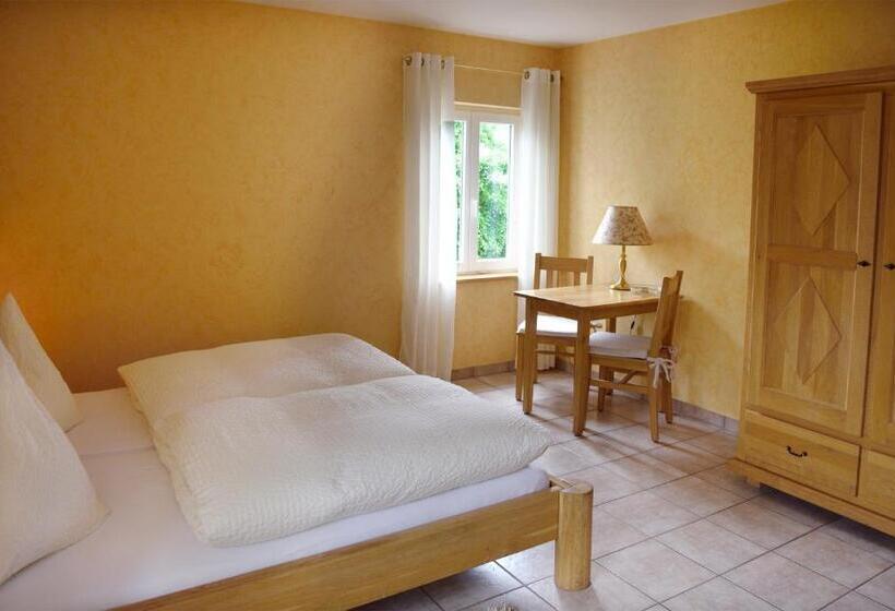 Номер Deluxe, Weingut Weich