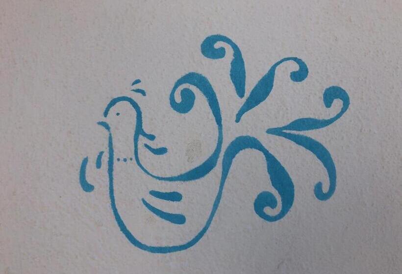 جناح جونيور مطلّ علي حمام السباحة, Villa Dessena Guest House