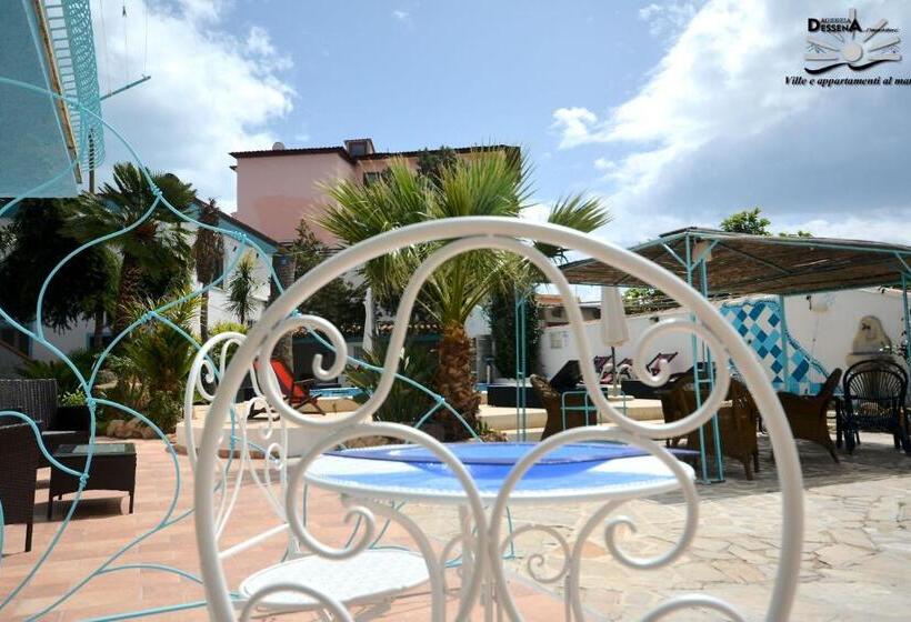 جناح جونيور مطلّ علي حمام السباحة, Villa Dessena Guest House