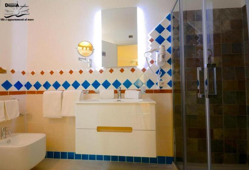 جناح جونيور مطلّ علي حمام السباحة, Villa Dessena Guest House