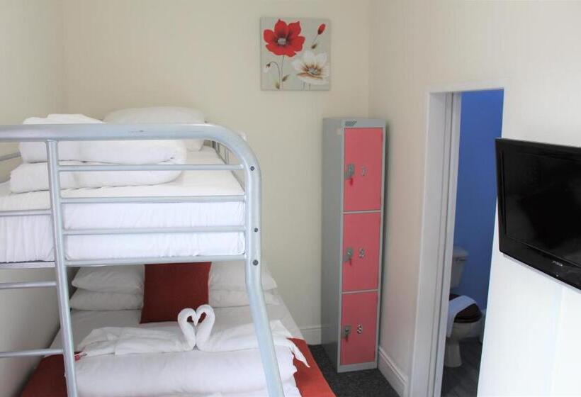 Семейный Номер, Backpackers Blackpool Hotel & Suites