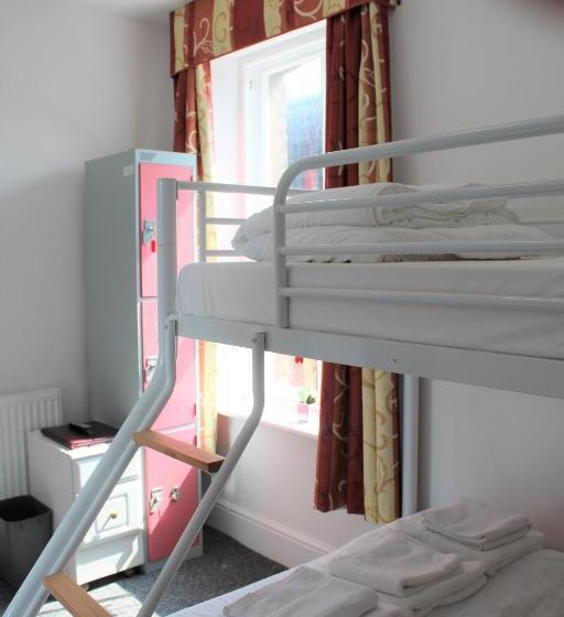 Номер Стандарт, Backpackers Blackpool Hotel & Suites