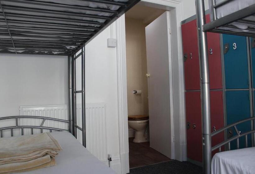 Family Room, Backpackers Blackpool Hotel & Suites