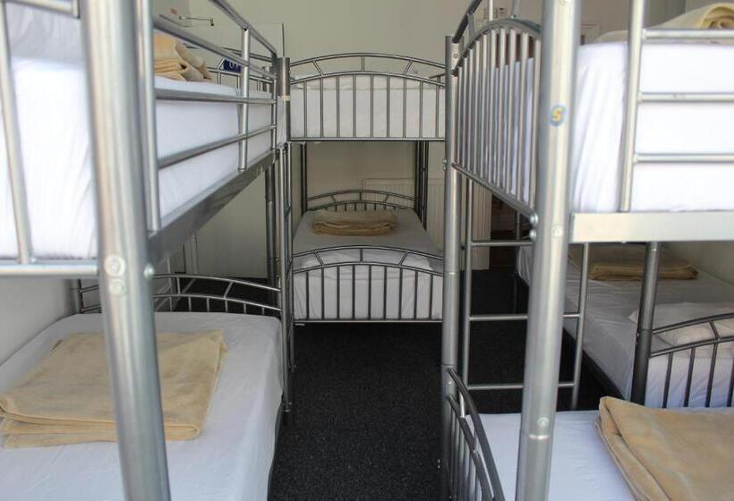 Family Room, Backpackers Blackpool Hotel & Suites