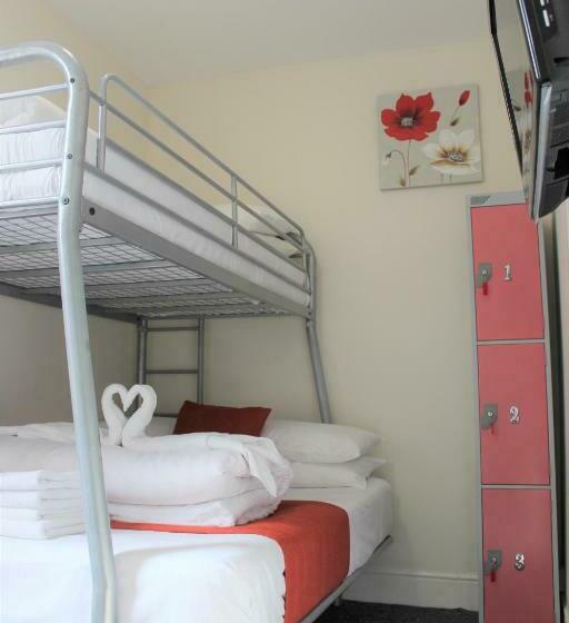 Family Room, Backpackers Blackpool Hotel & Suites