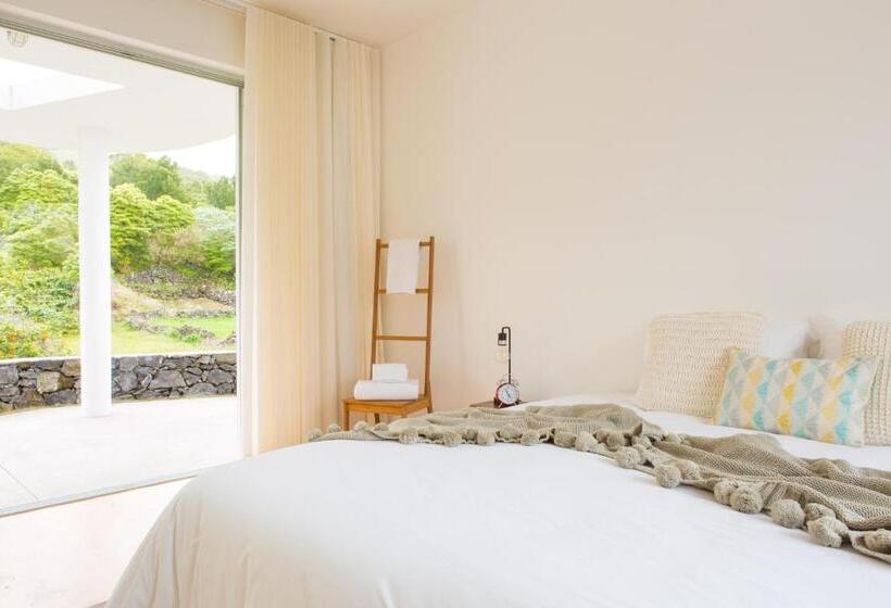 Standard room with outdoor bath, Casa Dos Caldeiras