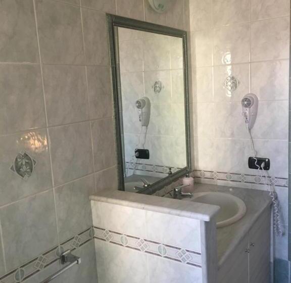 اتاق استاندارد با بالکن, Nidama House