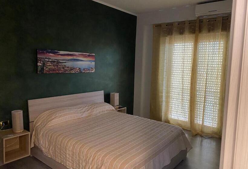 اتاق استاندارد با بالکن, Nidama House