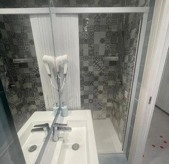 اتاق استاندارد با بالکن, Nidama House