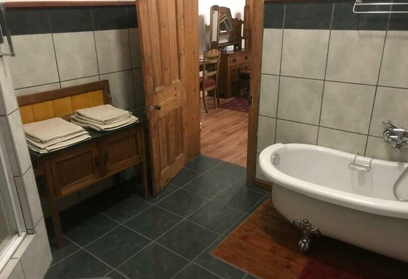 غرفة سوبيريور ثلاثية, Towerzicht Guest House